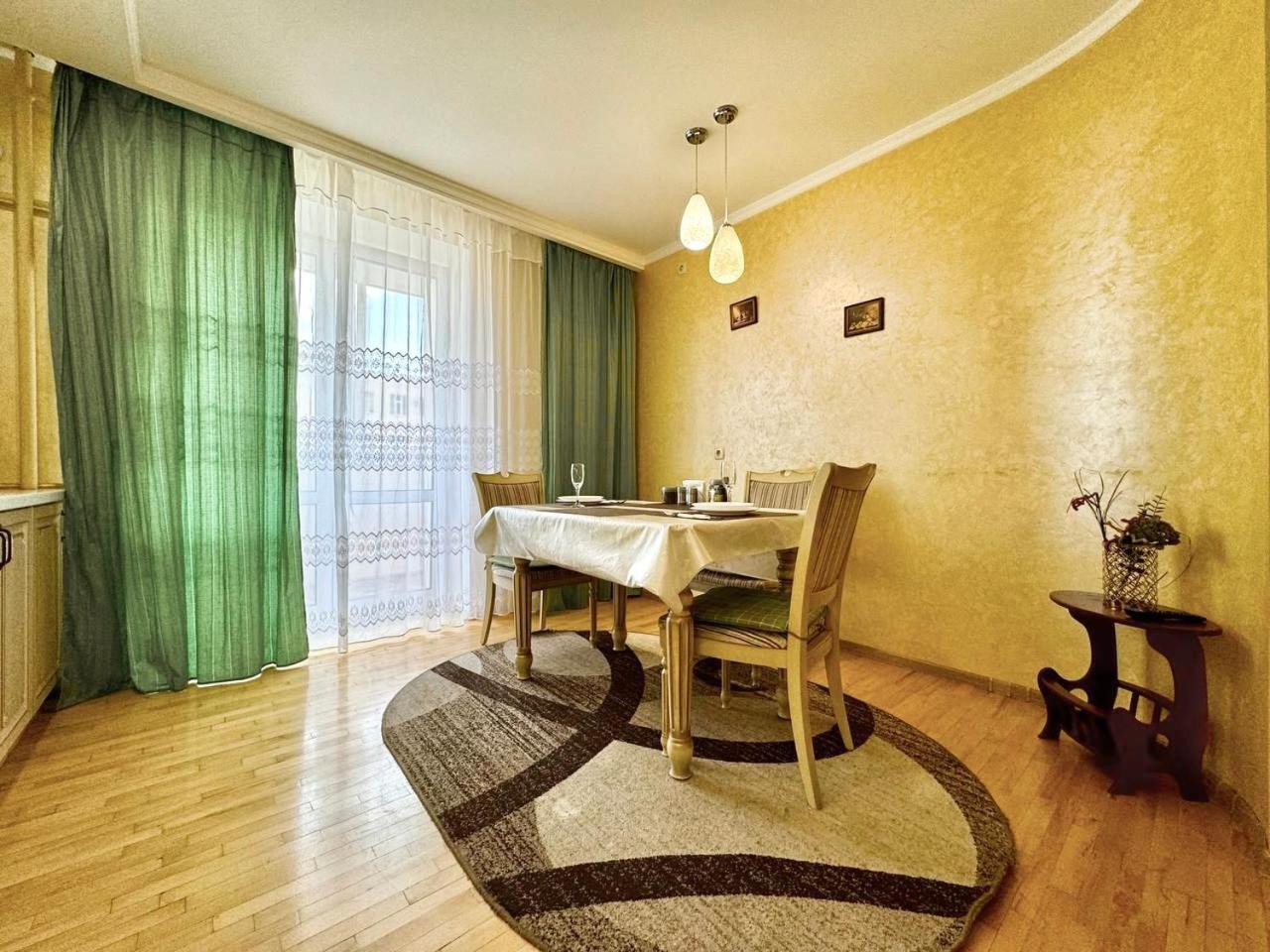 Apartpoltava Вишукані Просторі Апартаменти, Аграрний Університет, Звітна Документація Eksteriør bilde