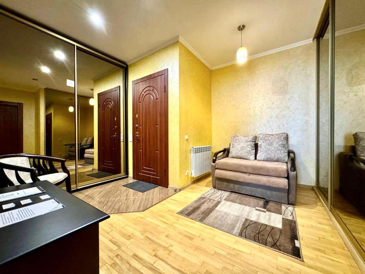 Apartpoltava Вишукані Просторі Апартаменти, Аграрний Університет, Звітна Документація Eksteriør bilde